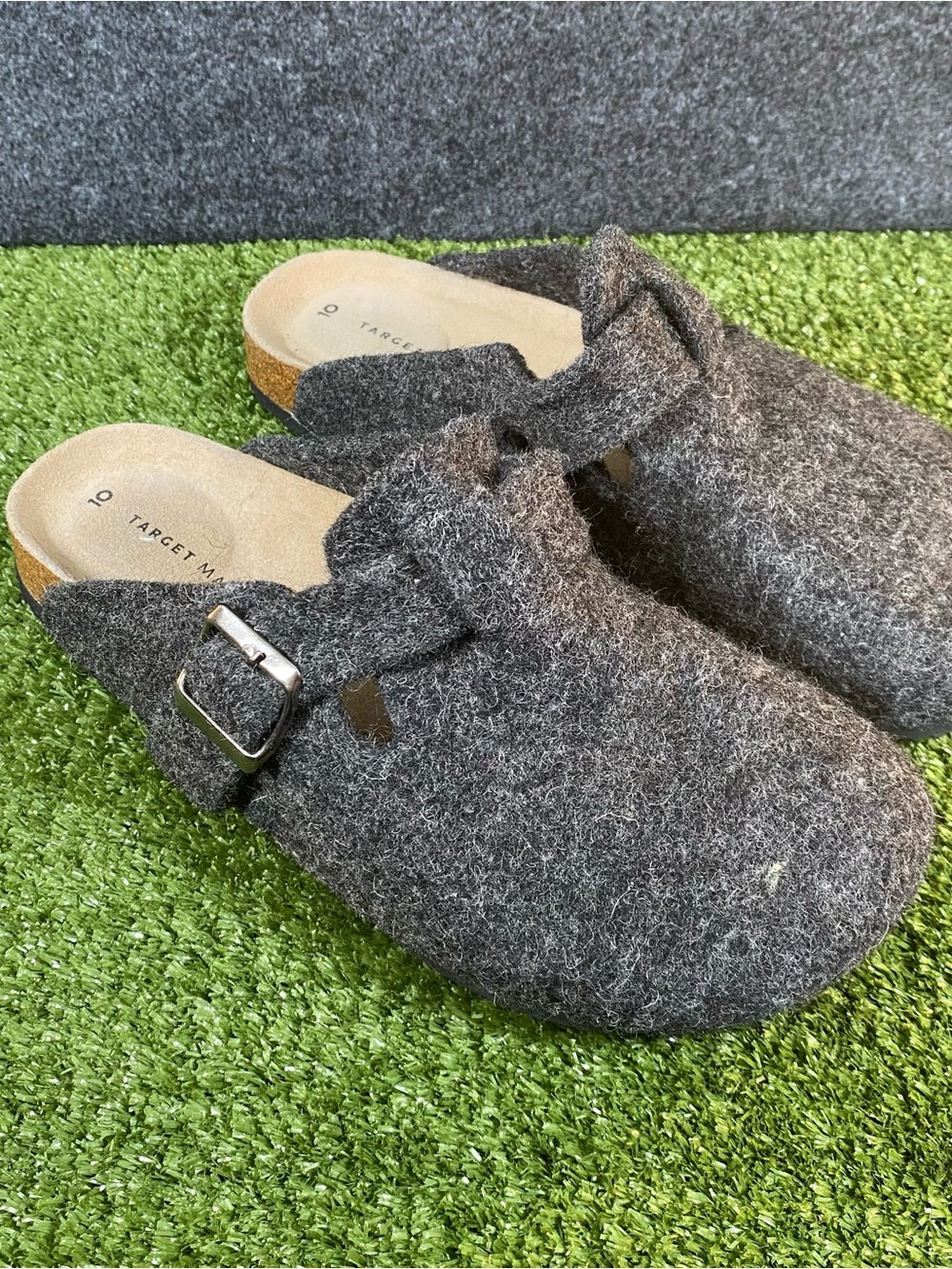 Target Man Boston Dark Gray Wool Slip-On Clogs Buckle Women Men’s Size 10 Comfy